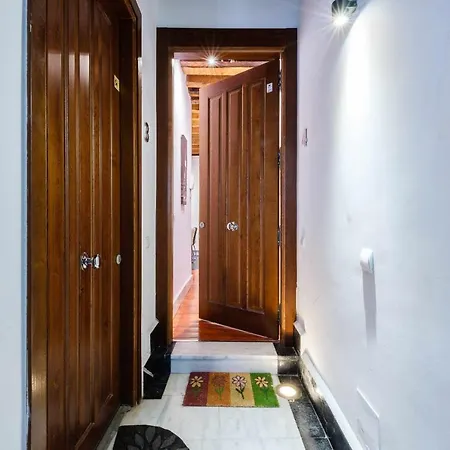 Apartament Con Patio Junto A La Catedral By Ap *
